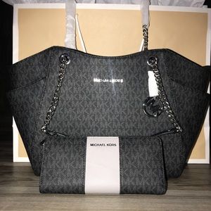 NWT LRG MICHAEL KORS BLACK CHAIN TOTE W/NWT WALLET